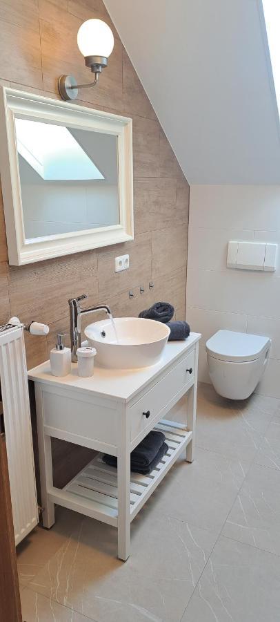 Traumhafte Ferienwohnung auf 100 Quadratmetern für 6 Pers nähe München, ICM, Therme, MUC Forstinning Exterior foto